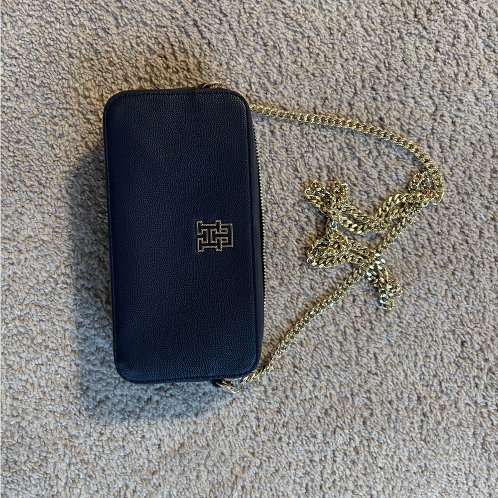 Ladies Tommy Hilfiger crossbody